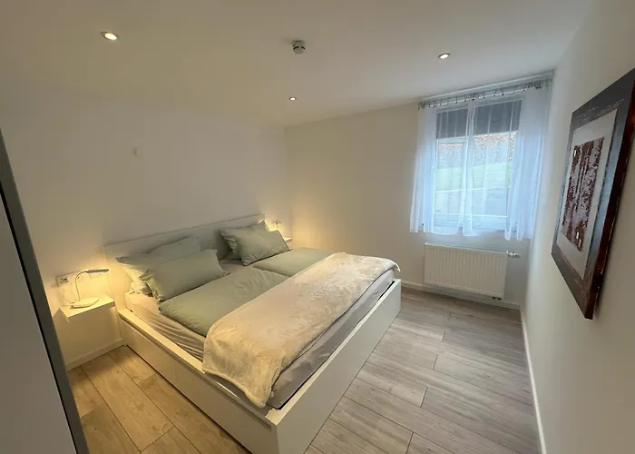 Vennoase Μονσάου